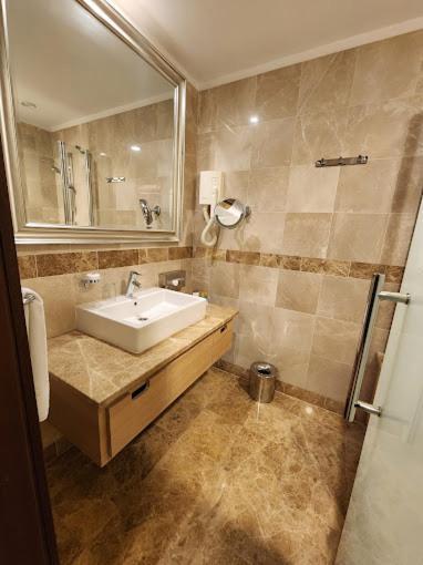 Hotel El Aurassi Isly Eksteriør bilde